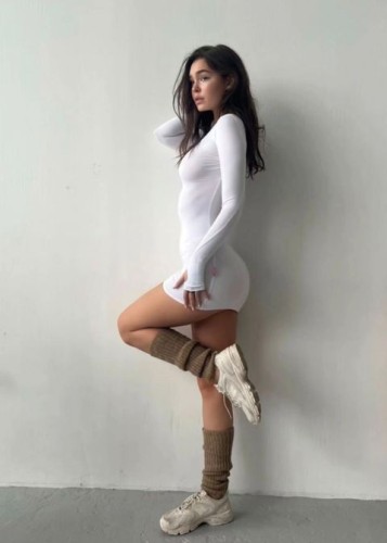 Аня, Г. Жуковский